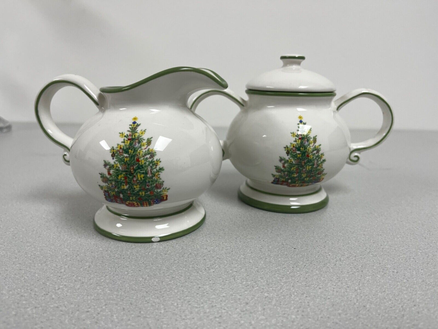 Sugar and creamer container By traditions, Holiday celebration