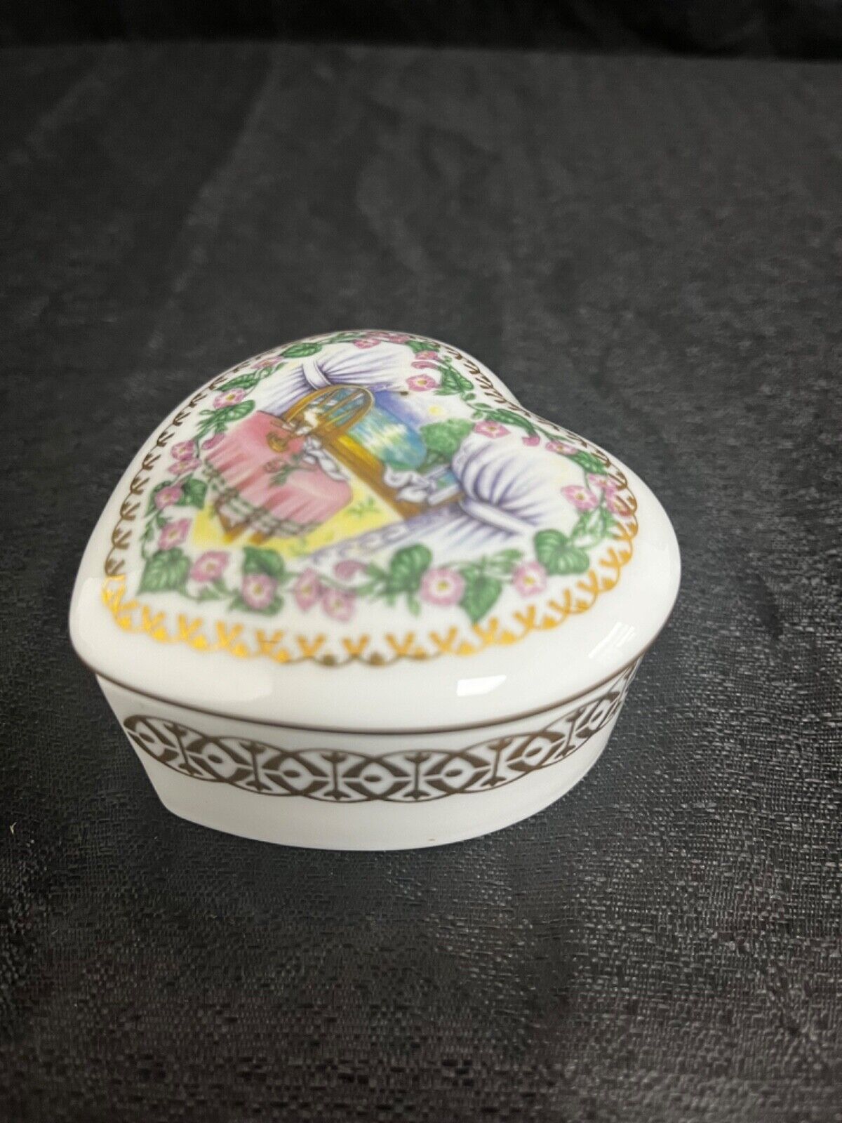 Heritage House, vintage music trinket boxes