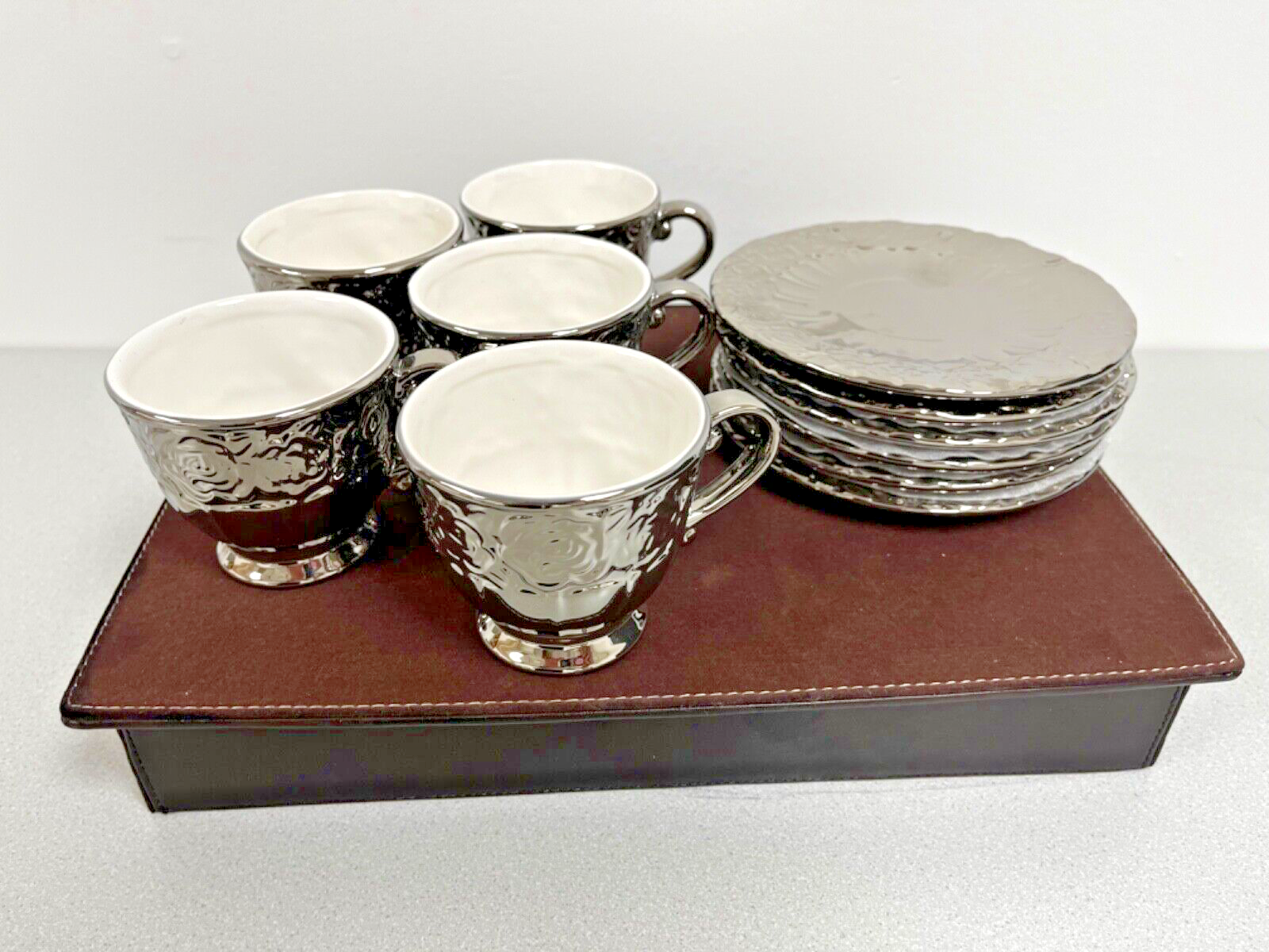 Decorative Silver Tea Cups And Plates